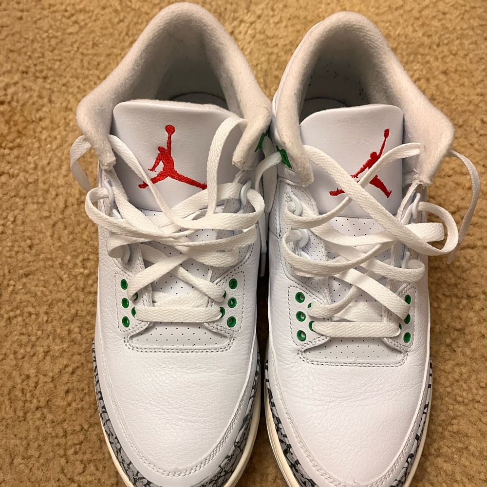 Women's Air Jordan 3 Retro "Lucky Green - Picture 8 of 9